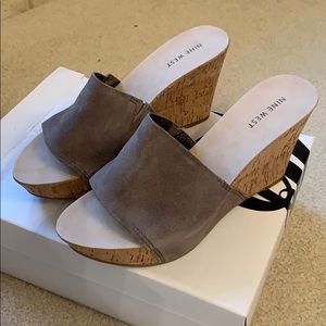 NWT Nine West Earlau platform wedge sandal